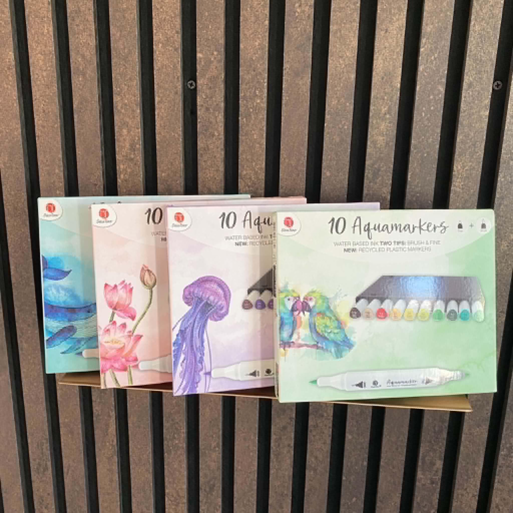 10 Aqua markers