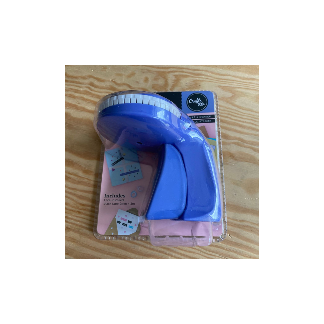 Manuel labelmaskine med sort tape