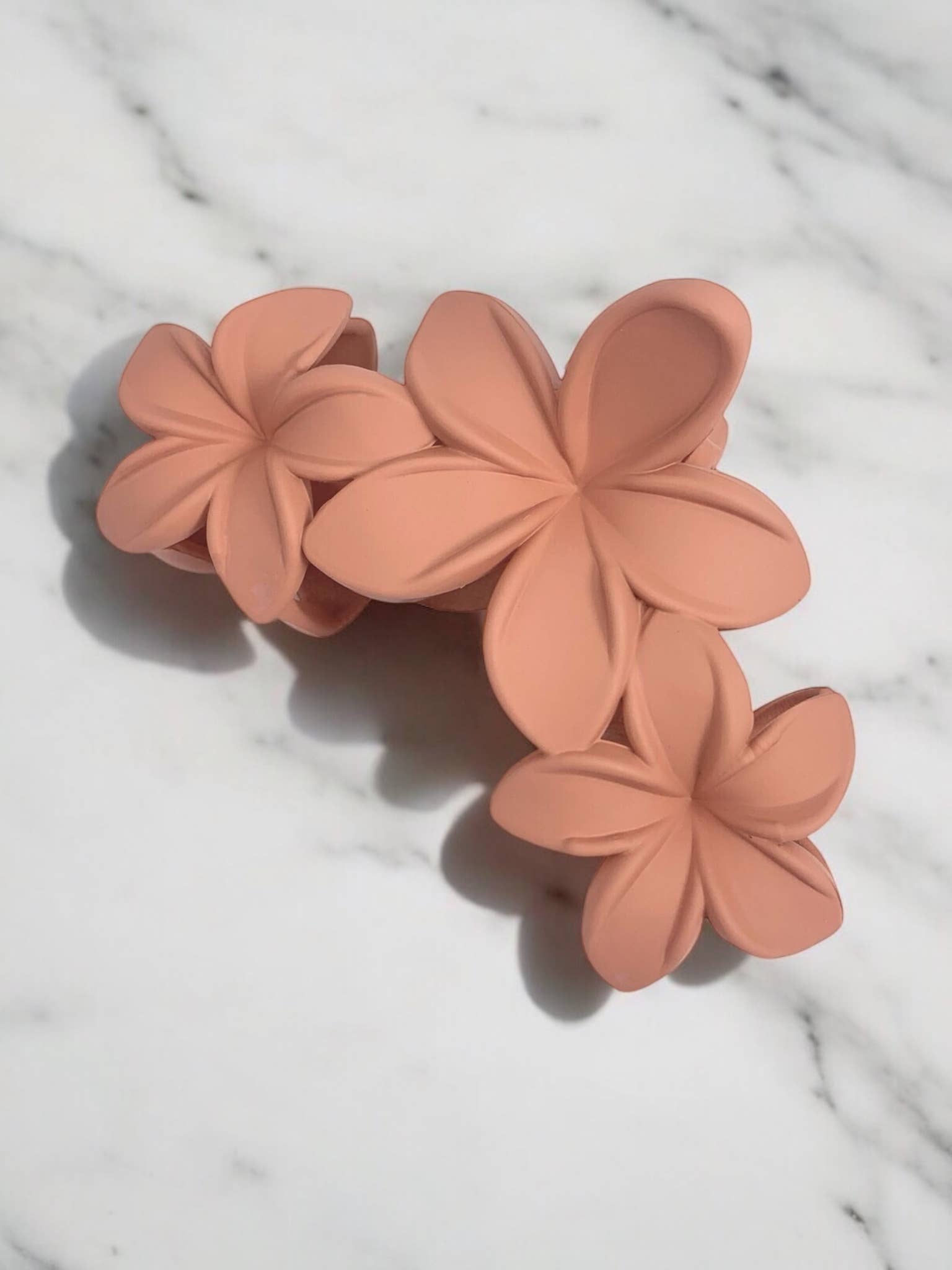 Hårklemme formet som blomst: Beige