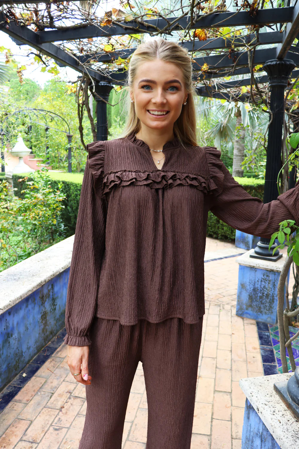 Anni frill blouse, brown mocca Liberté