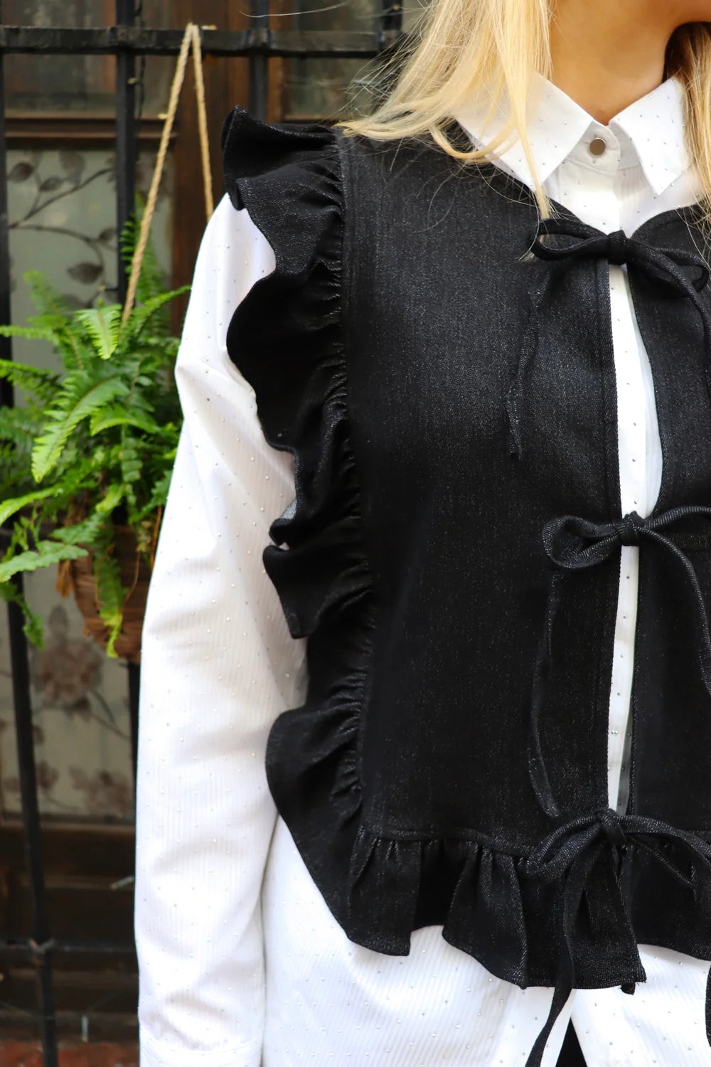 Asta frill vest, Black denim, Liberté